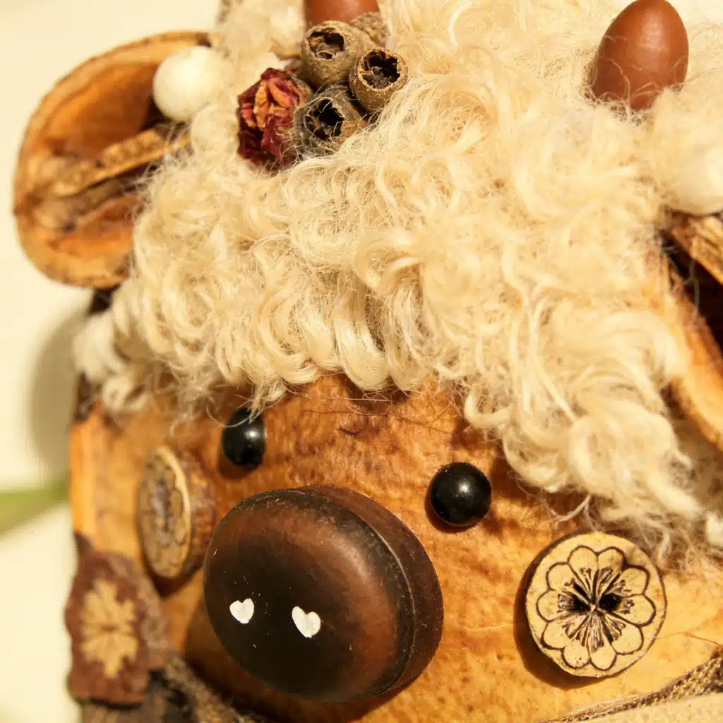 Handmade Pastoral Piggy Seed Pod Ornament (4) Handmade Pastoral Piggy Seed Pod Ornament